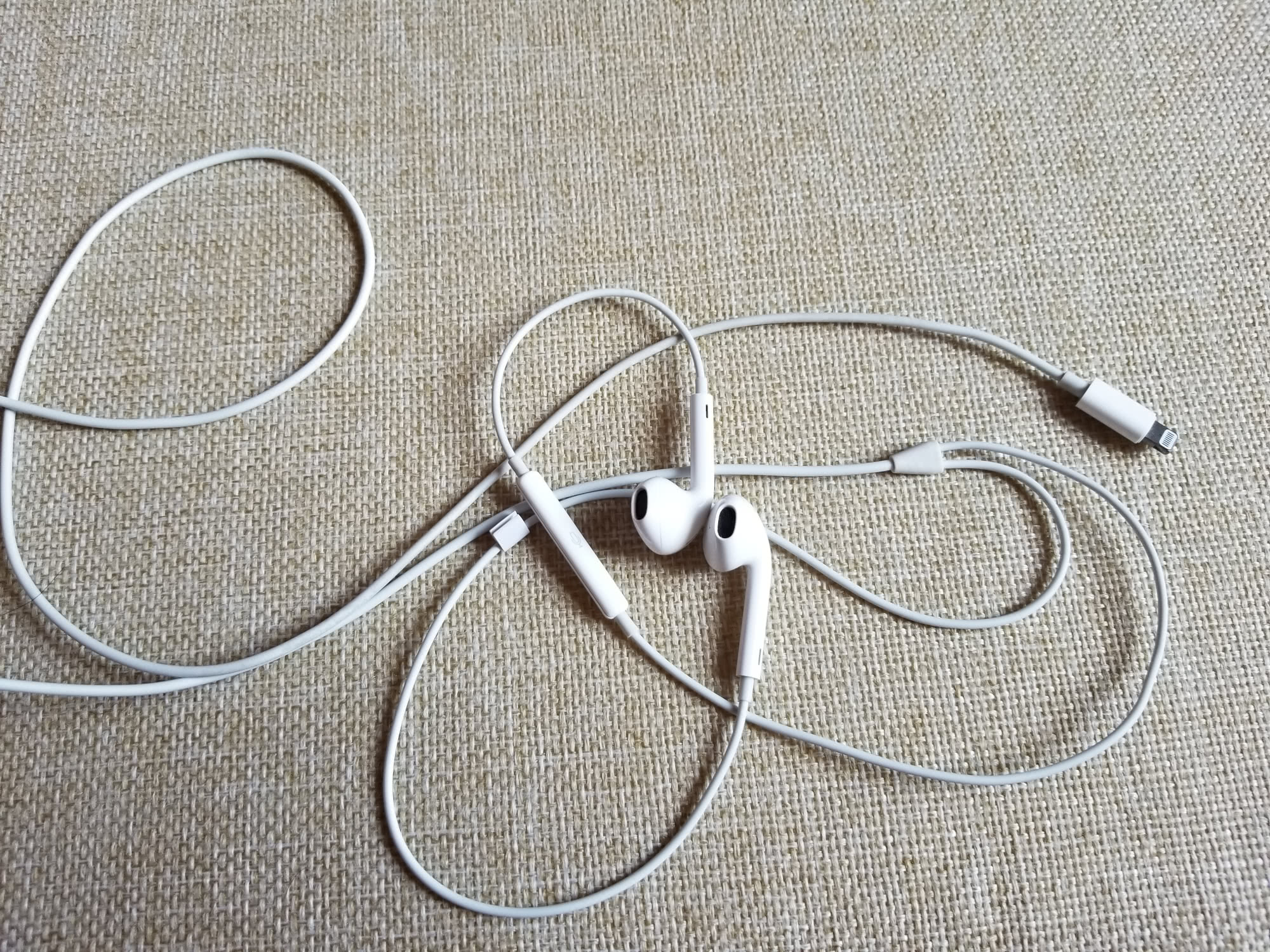 苹果earpods有什么功能,苹果earpods耳机怎么样