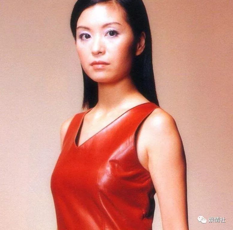 21岁嫁豪门13天后当寡妇，插足别人婚姻给原配敬茶，真猛一女子