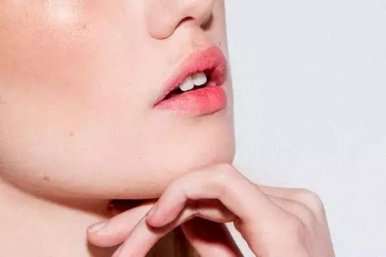 黄皮显白日常口红推荐,黄皮不适合什么颜色的口红