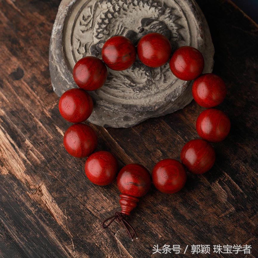 小叶紫檀盘玩用上油吗,小叶紫檀吊坠怎么盘玩