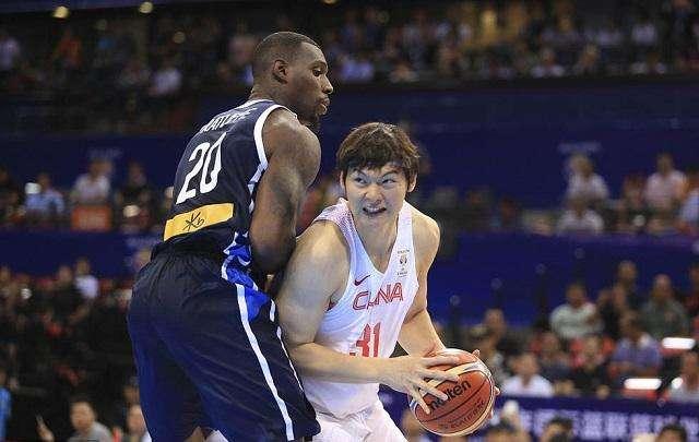 王哲林砍下31分14板,王哲林暴砍35分14板