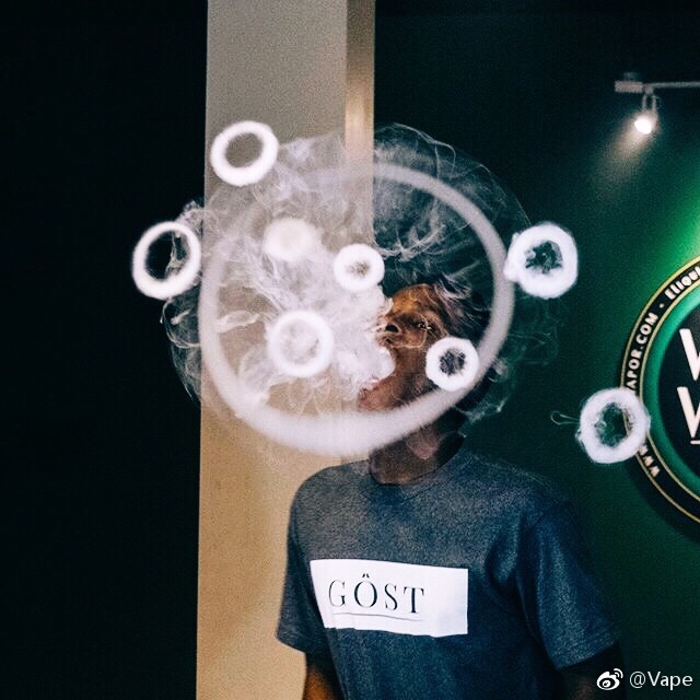 *子烟电**对香烟说：我们不一样