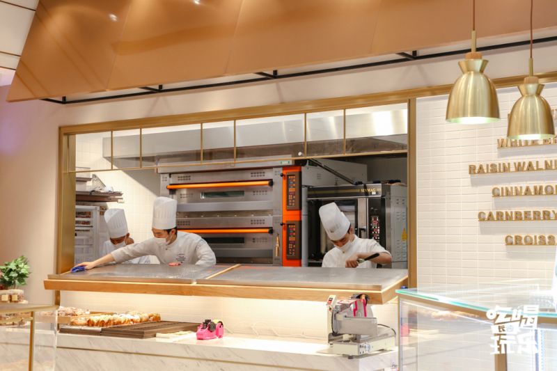 精致ins风空间，罗森尼娜在长沙IFS开了一家美到炸的品牌印象店