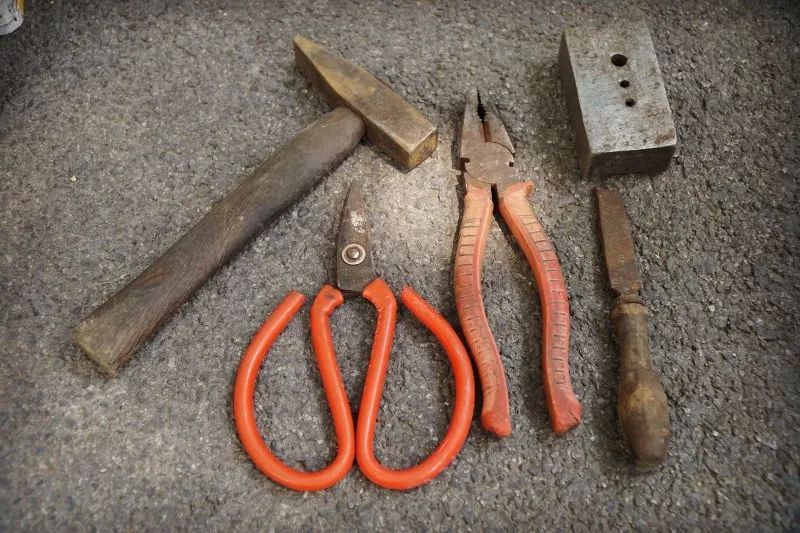 菜刀怎么磨什么角度才锋利耐用,不管菜刀有多钝大厨教你一招