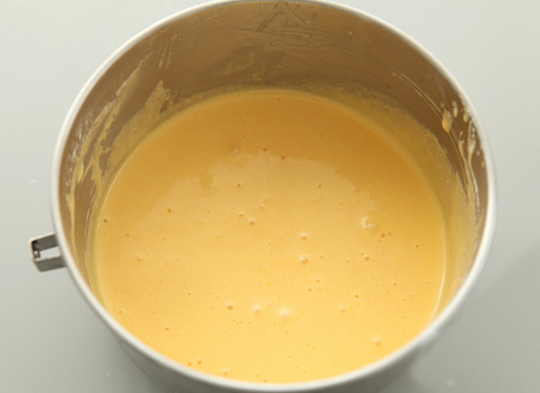 电饭煲蛋糕零失败的家常做法教程,电饭煲蛋糕的家常做法教程