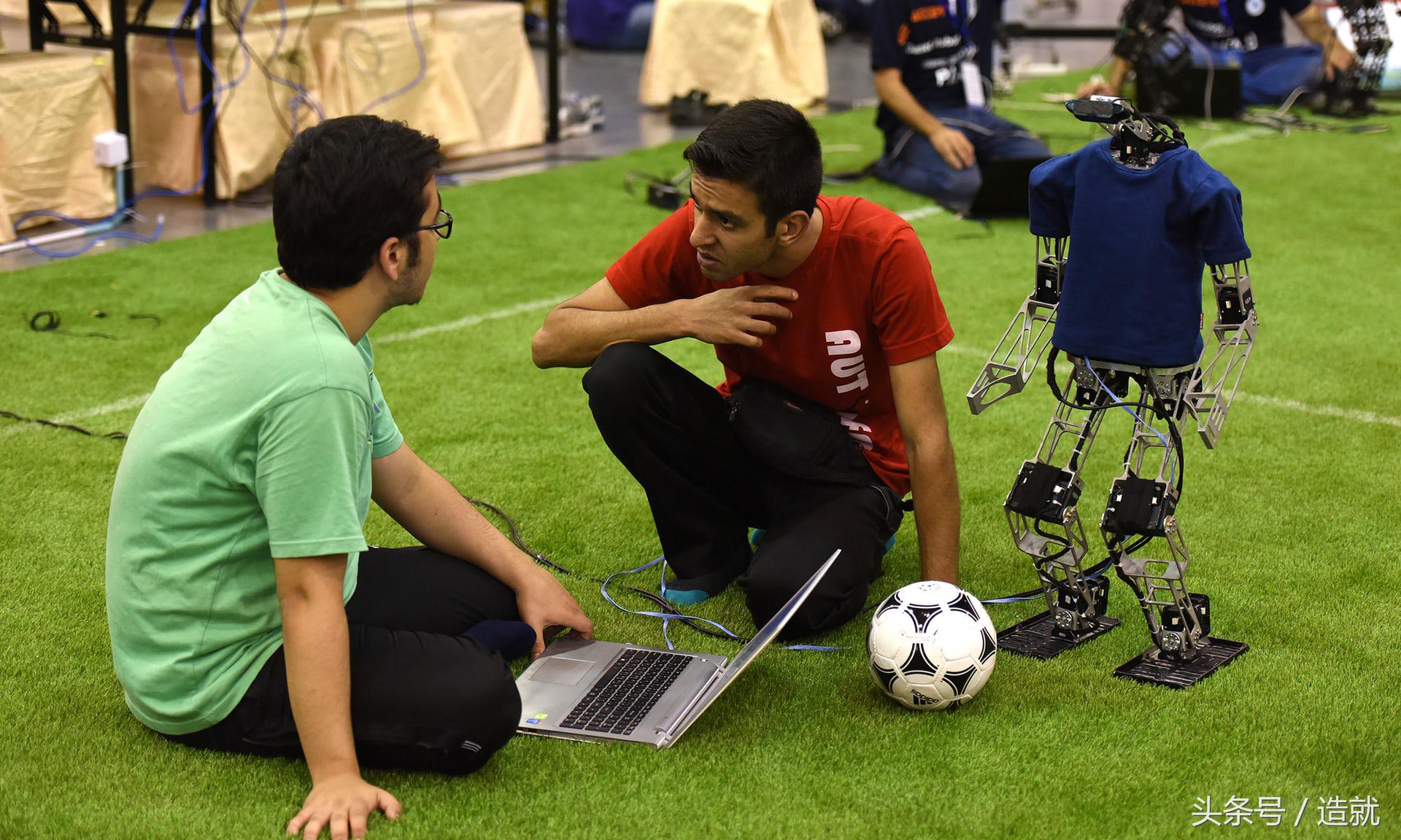 中国机器人真强大,真正的中国战斗机器人