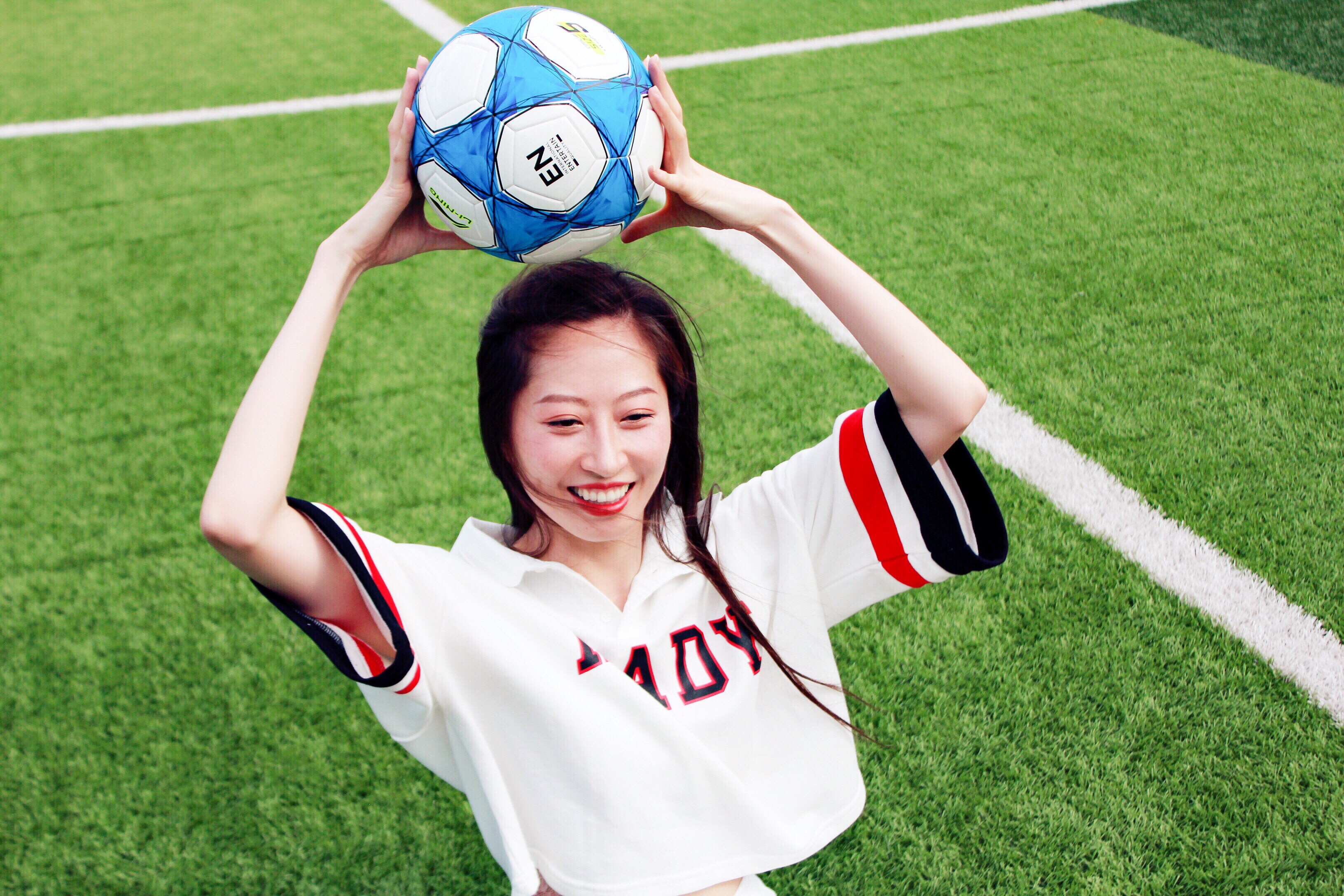 世界杯太火爆，各大电影如何出招“自救”？