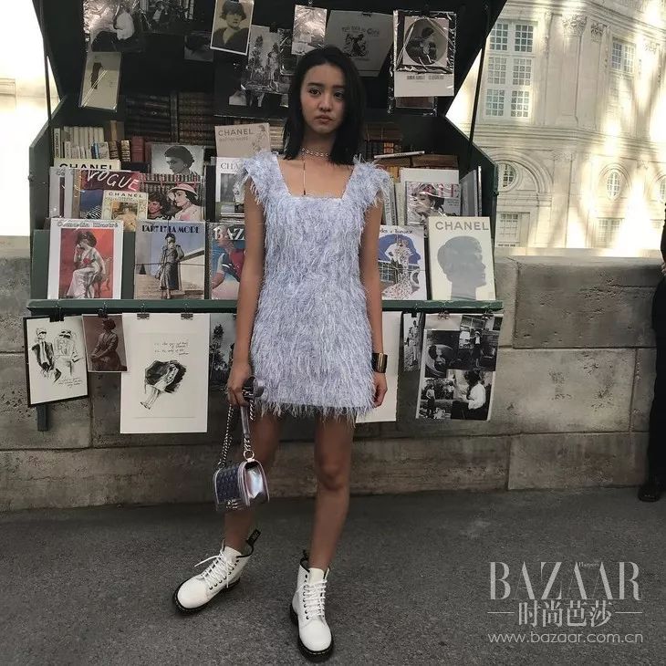 塞纳河倒映着埃菲尔铁塔,香奈儿的绝美高定