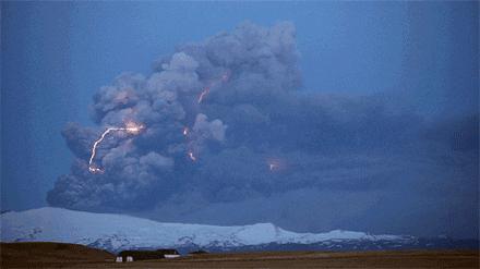 电闪雷鸣前面是什么成语,雷鸣电闪是成语吗