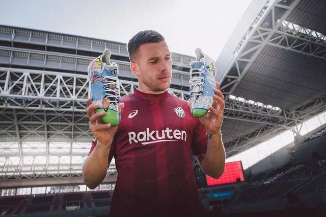 内马尔在巴西队的迷弟,内马尔迷弟梅西