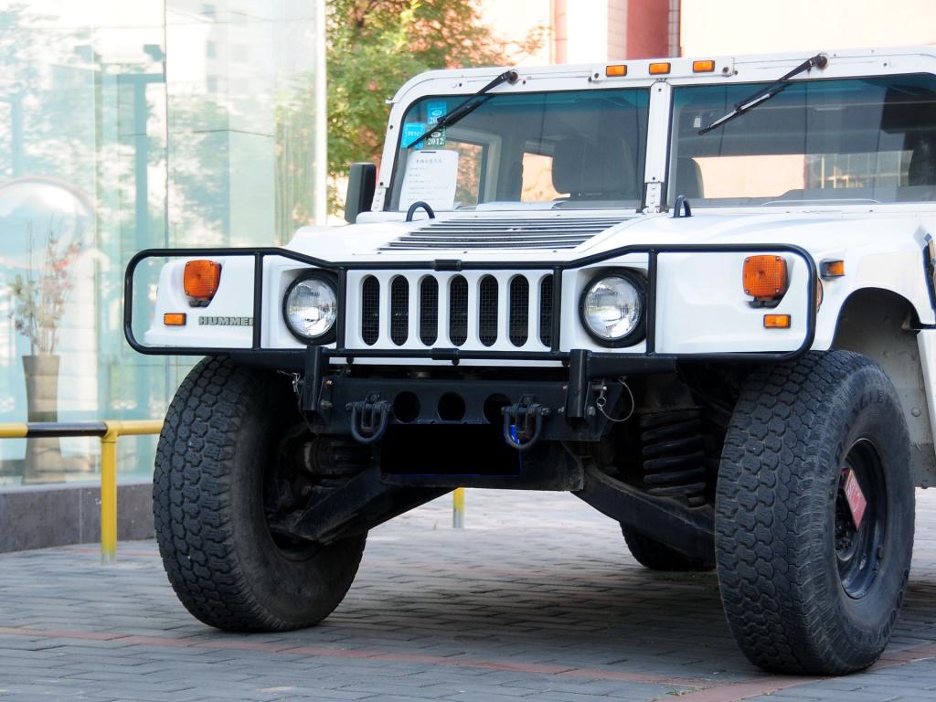 防弹越野车悍马h1皮卡,悍马h1越野车碰撞测试