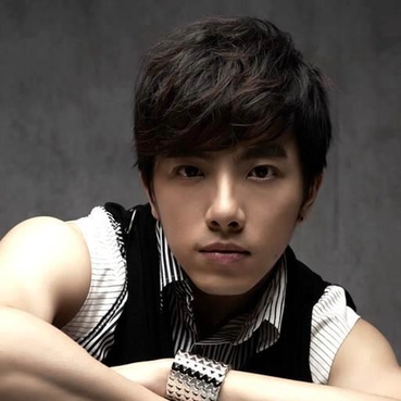 陈意涵与许富翔同居，否认怀孕，前男友可以组成篮球队