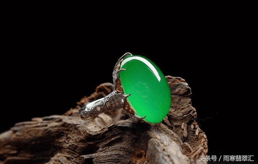 卖天然翡翠手镯的实体店,翡翠手镯出售渠道哪里最好