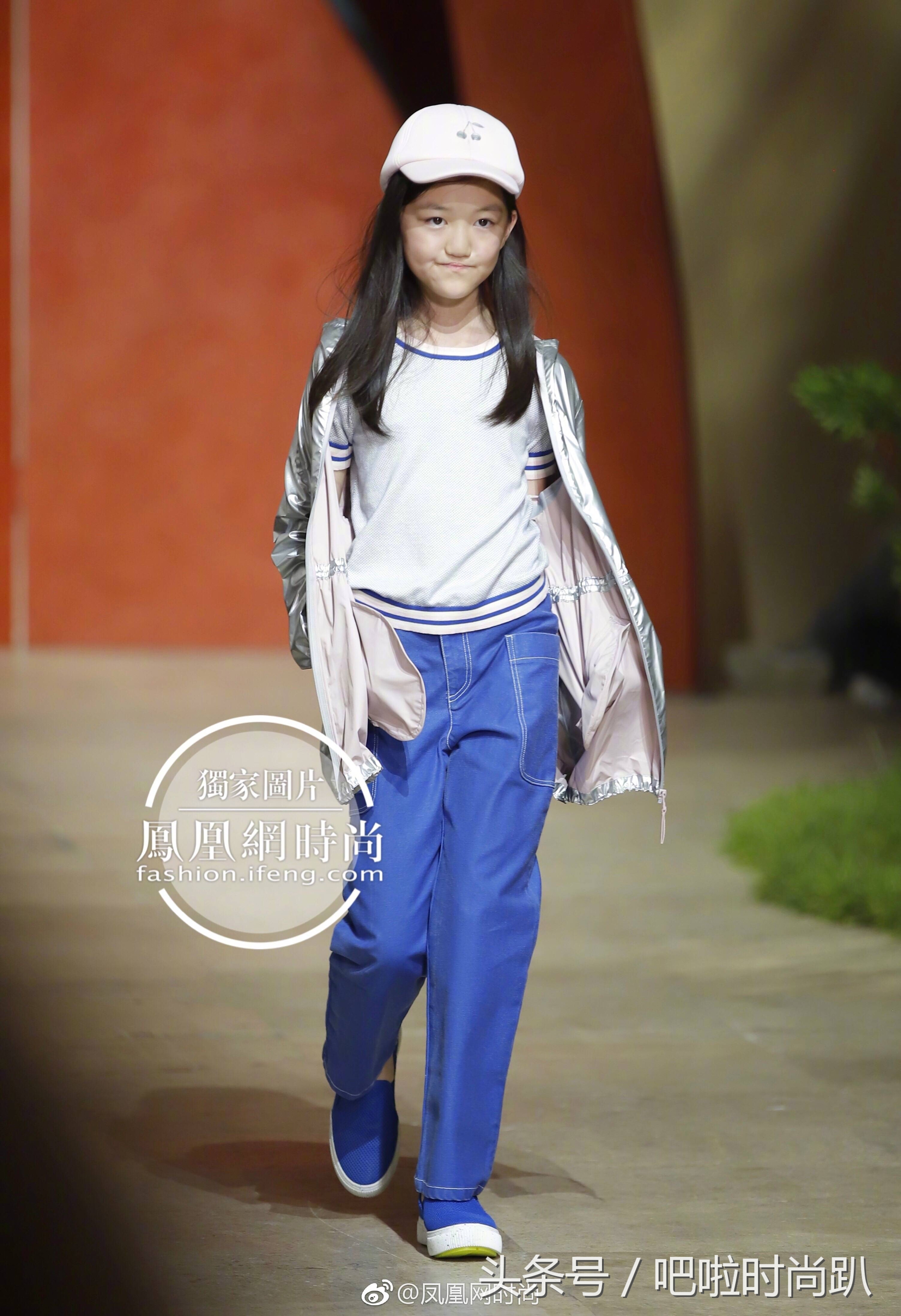 多多李嫣走秀视频完整版,多多李嫣同台走秀