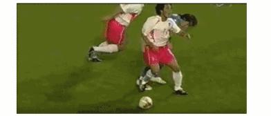 韩国人踢球犯规,韩国足球球员素养