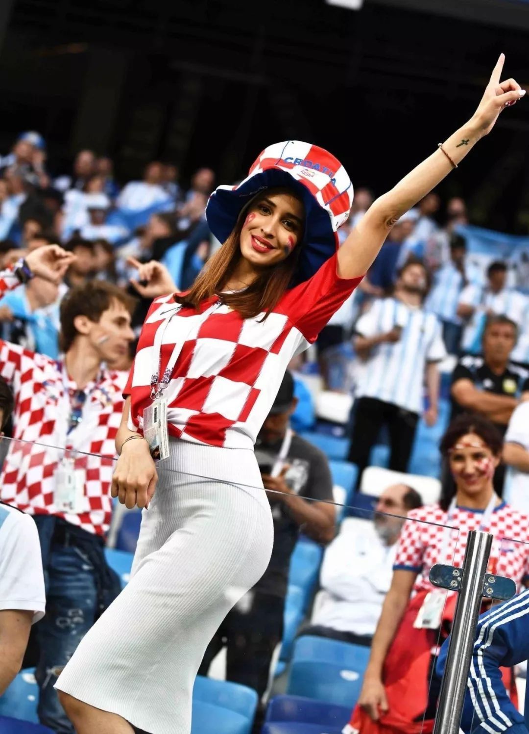 最美不过女球迷！世界杯哪国女球迷是你的菜？