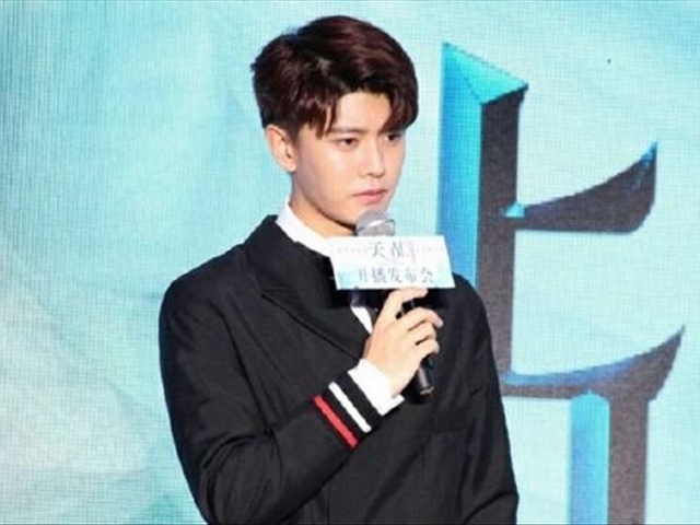 任嘉伦轻松回复记者提问！对于杨紫只字不提！网友：情商高暖人心