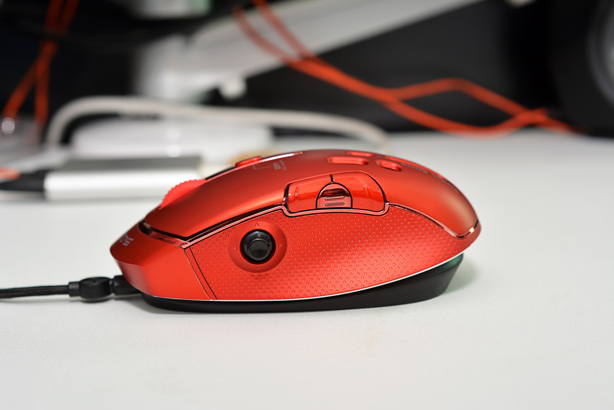 国产大玩个性，分分钟玩懂赛德斯飞鱼游戏鼠标