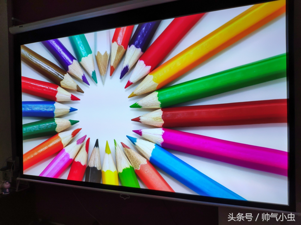 小米投影仪大于2000流明度,小米投影仪1000流明