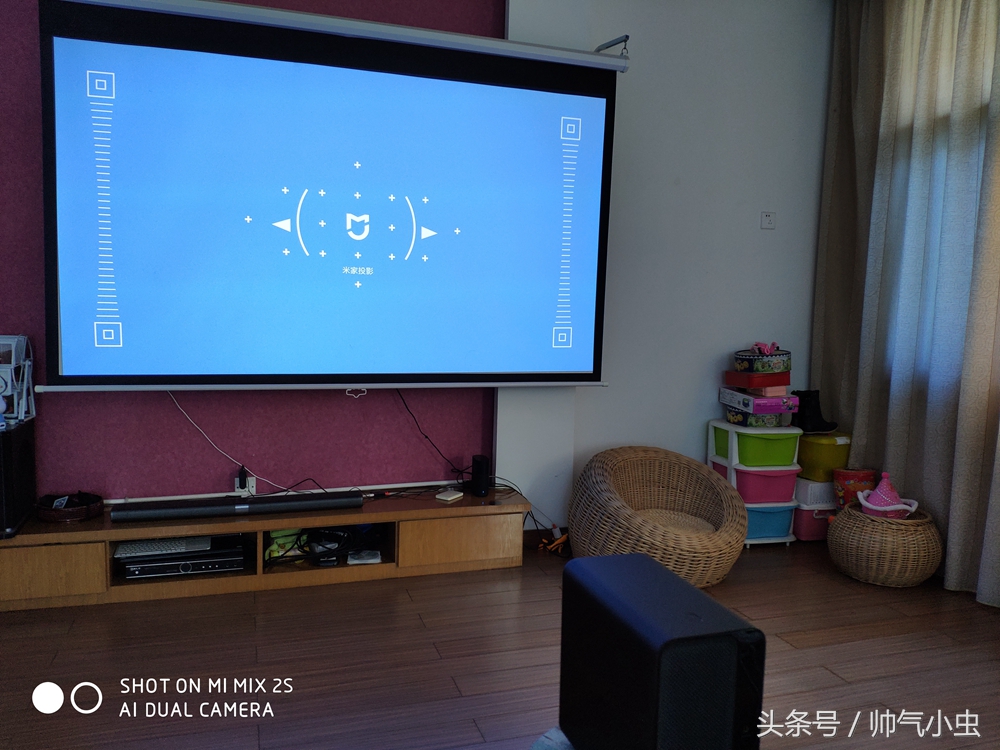 小米投影仪大于2000流明度,小米投影仪1000流明