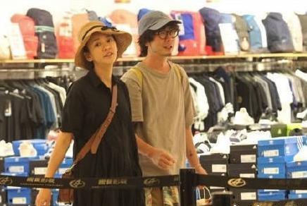 陈意涵否认怀孕，与许富翔同居，网友调侃前男友可以组篮球队