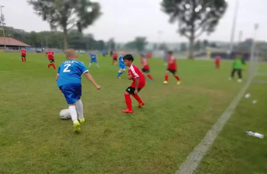 欧洲足球队对阵捷克,番禺足球比赛青少年