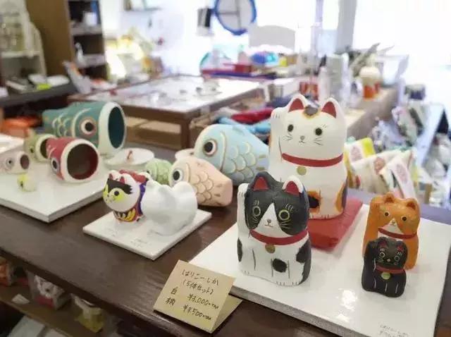 疯狂购物买化妆品,免税店怎么买手机最便宜