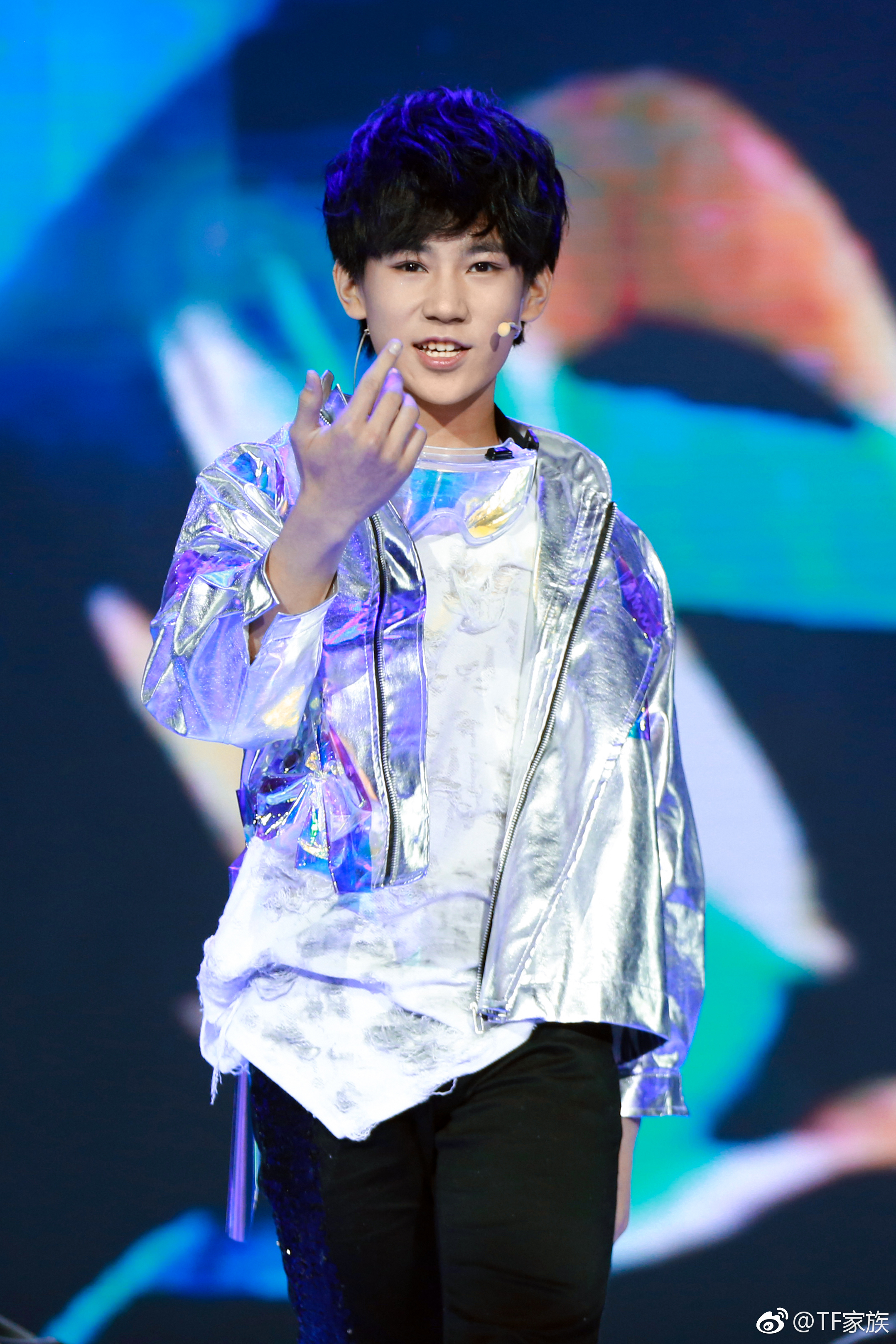 tf瀹舵棌涓変唬璇勪环鏄撶儕鍗冪幒,tfboys涓轰粈涔堝彧鏈夋槗鐑婂崈鐜哄彂灞曞ソ