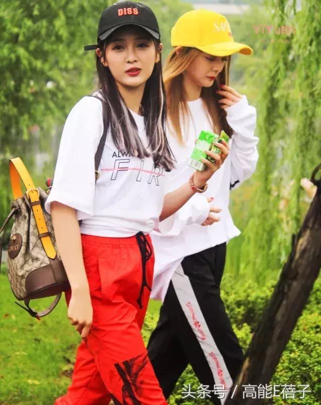 吴宣仪海南甜美穿搭,不知道怎么搭配时尚让小姐姐教你