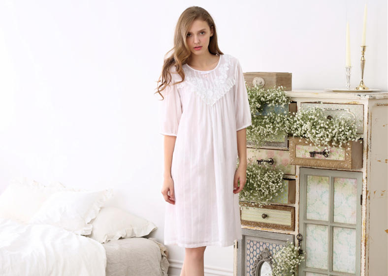 又美又简单的睡衣,保守又不失纯欲风睡衣