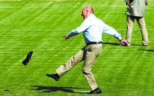 足球史上十大趣闻图片,足球史上20大奇葩事件