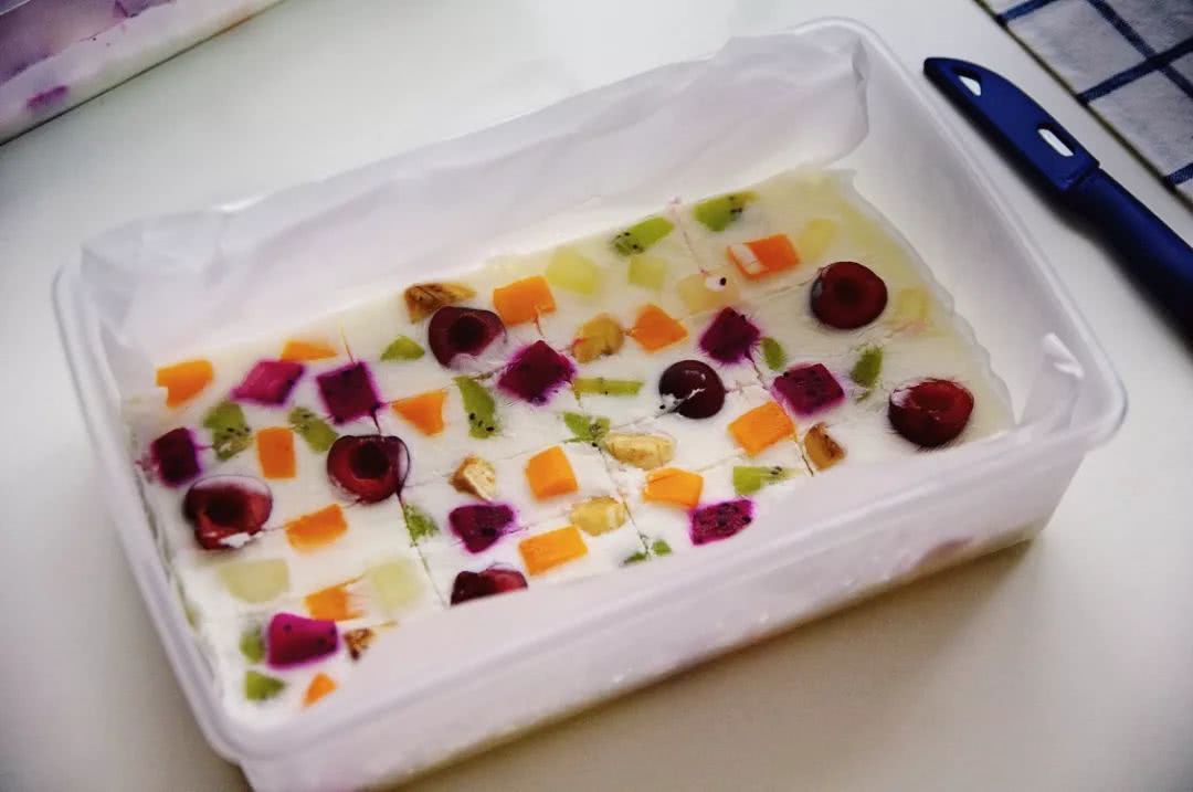 人气火爆的炒酸奶,适合孩子制作的炒酸奶