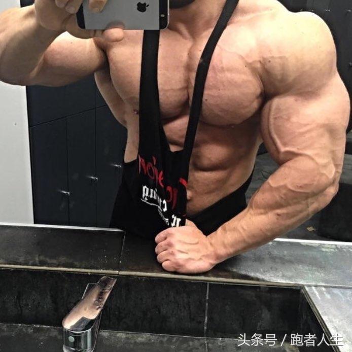 男生练胸肌可以把胸练大吗,没有胸的男人怎么练胸肌