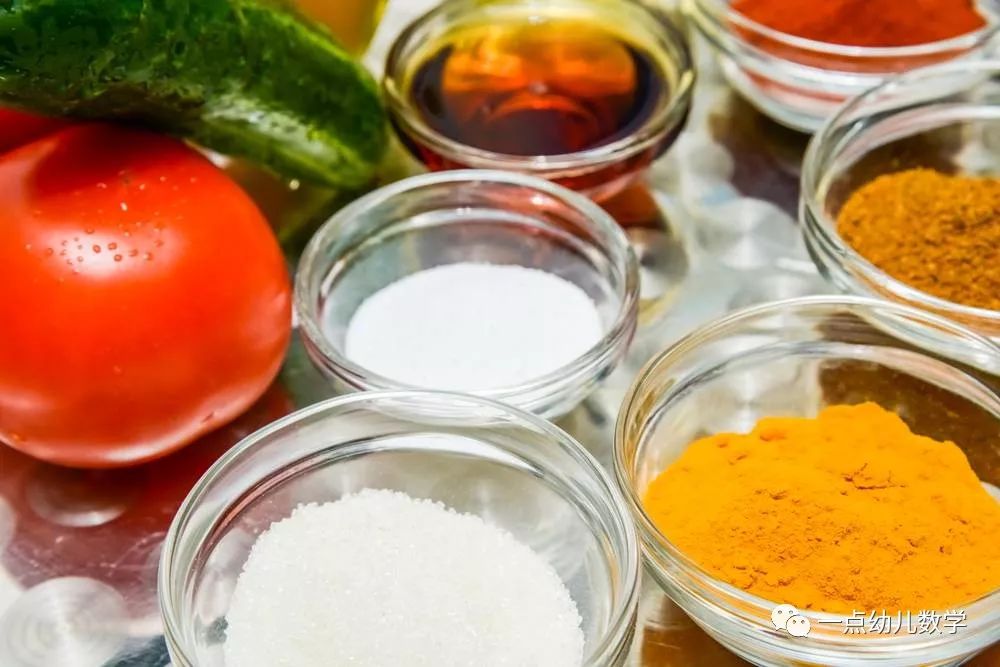 设计了一套创新数学启蒙课程，作为送给孩子的礼物