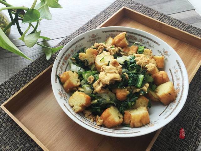 莴笋叶晒干制作方法,莴笋叶别再扔了这样做开胃菜