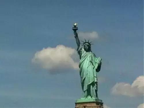 小孩在美国医院喝了杯奶,孩子喝饮料进急诊室