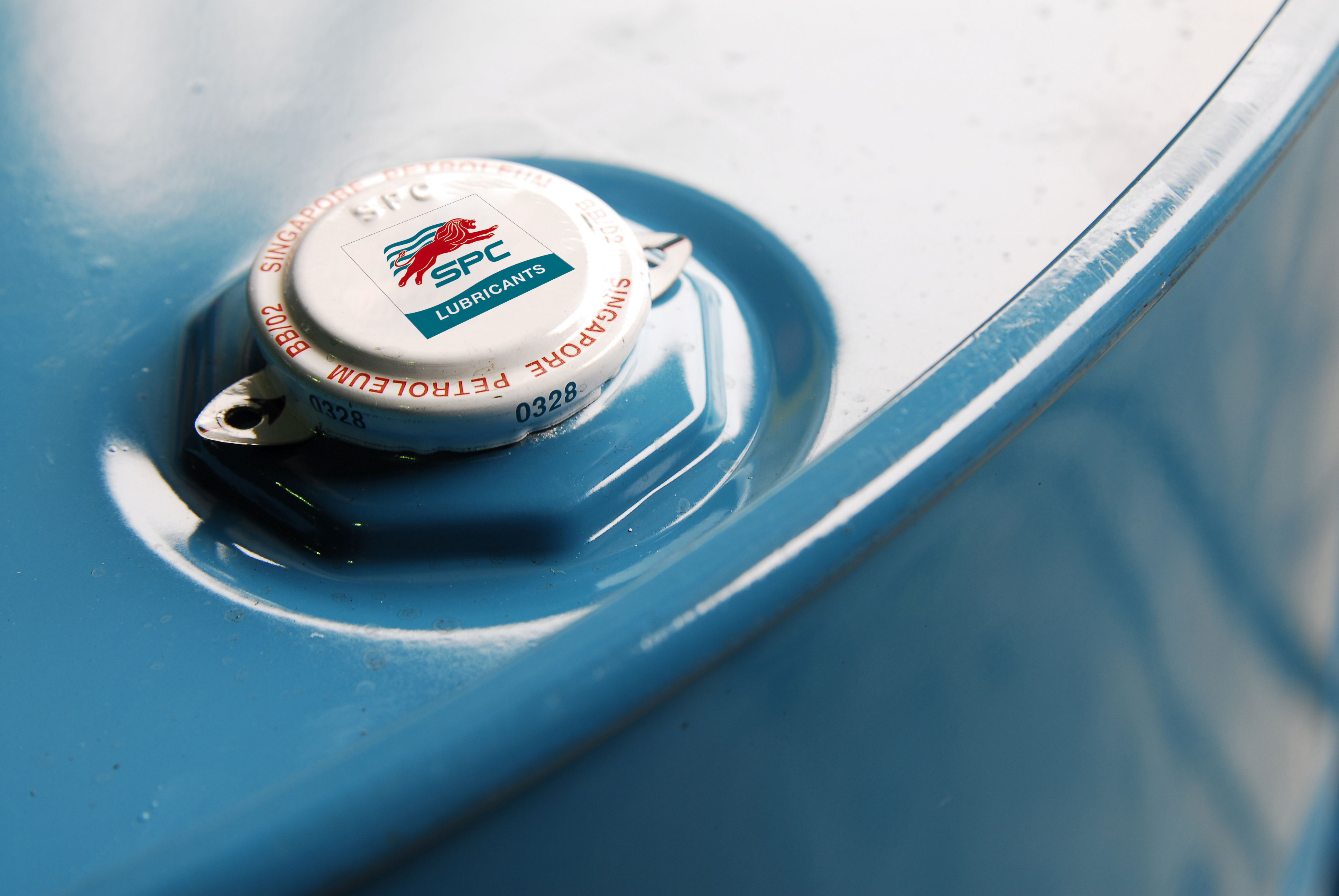 国产机油和进口机油差距大吗,到底该选择哪个品牌的机油