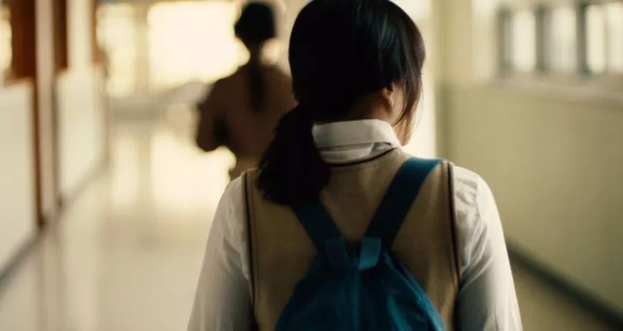 酒吧女子受性侵案高发需引起重视,酒吧猥亵女孩被抓现行