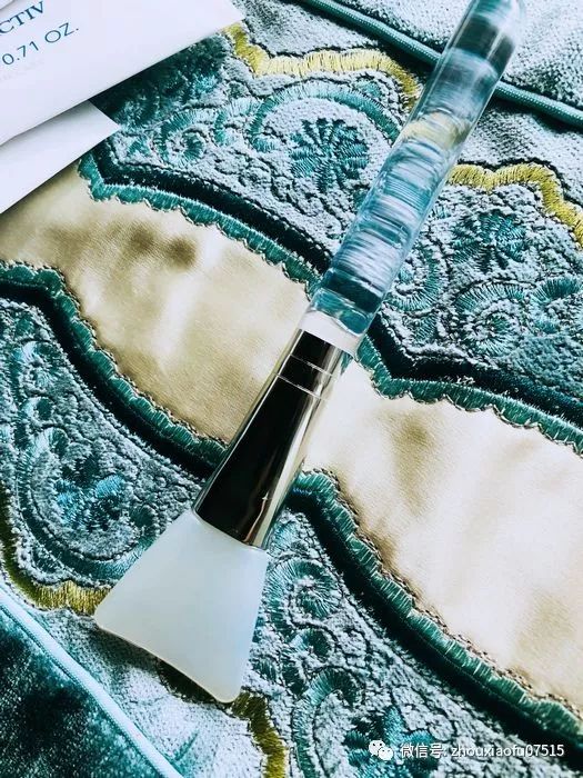 周小福第一次吃象拔蚌笑场,周小福测评北极贝