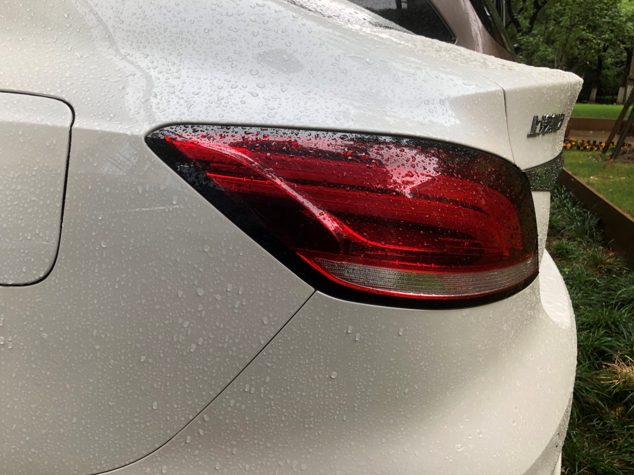 名爵3新款和老款,3万多新款名爵3