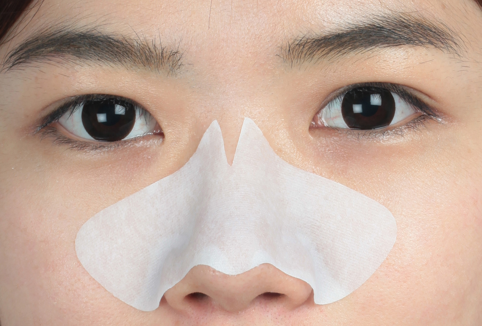 粉刺黑头毛孔粗大用什么护肤产品,改善黑头毛孔粗大的护肤思路