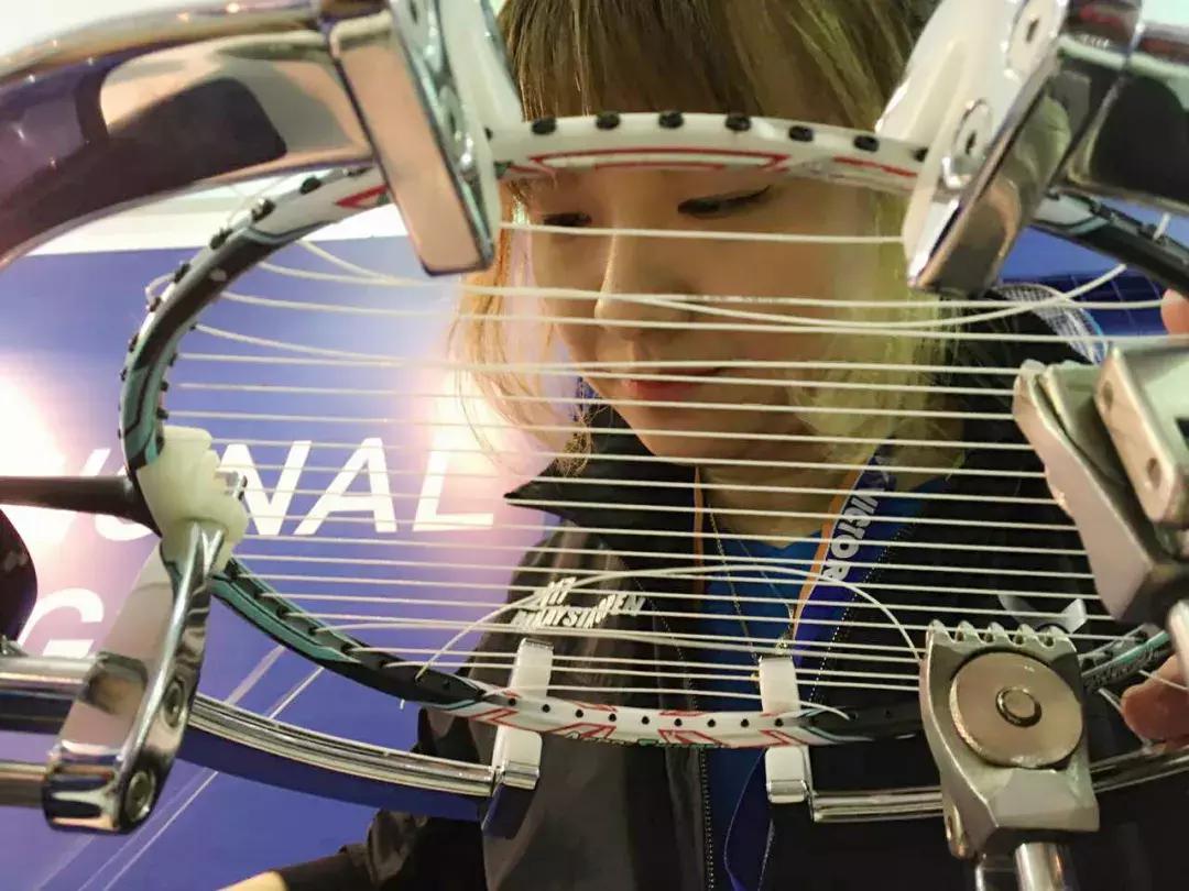 羽毛球拍走线严重，是磅数不当，还是拍线选错？