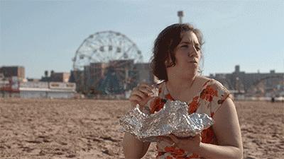 “转卖：婴鞋，全新”这些虐心的六字小说，有故事的人才读得懂丨夜听双语