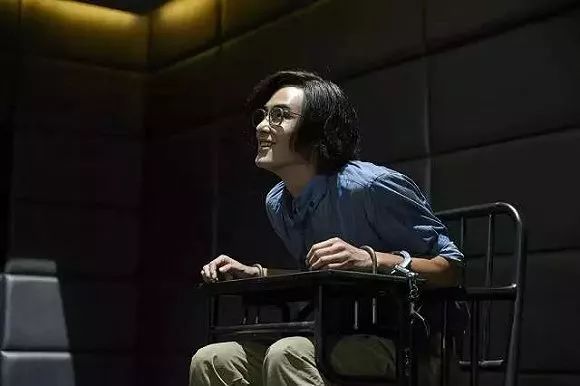 弑父*伦乱**囚禁烧活人，这部悬疑片尺度大到犯规