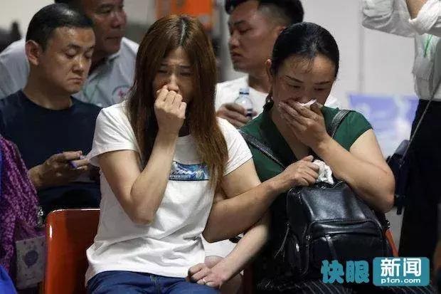 翻船的那一刻,翻船的瞬间