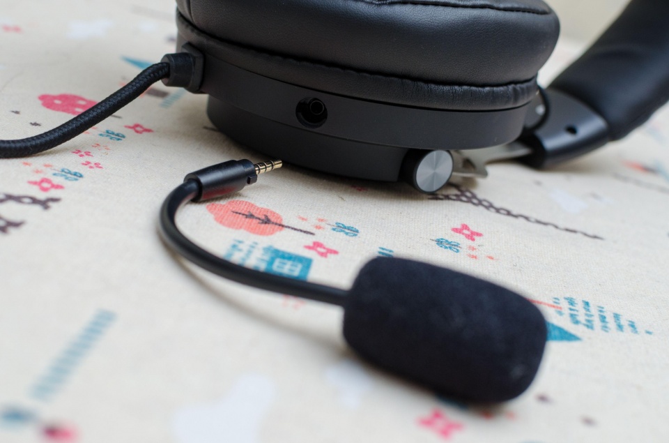 雷柏rapoovh300耳机怎么样,雷柏vh200炫光游戏耳机上手评测