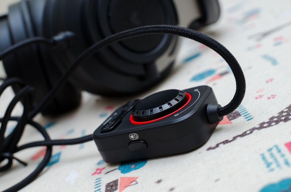 雷柏rapoovh300耳机怎么样,雷柏vh200炫光游戏耳机上手评测