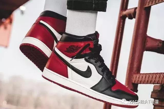低帮黑红脚趾aj1怎么一招辨别真假,aj1lowbredlow黑红脚趾真假对比