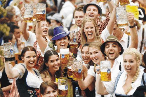 看世界杯为什么要熬夜,看世界杯为什么要喝啤酒吃小龙虾