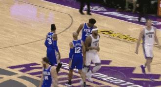 运动员之间为什么摸头,足球运动员为什么喜欢摸头